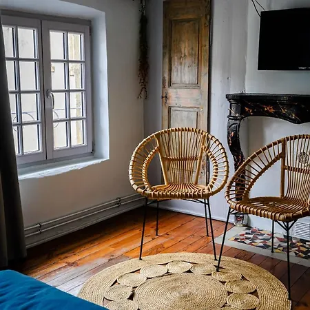 Bed & Breakfast Le Pied Du Geant - Local Securise Pour Les Velos *
