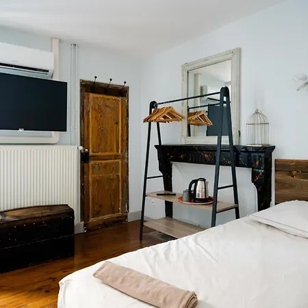 Bed & Breakfast Le Pied Du Geant - Local Securise Pour Les Velos