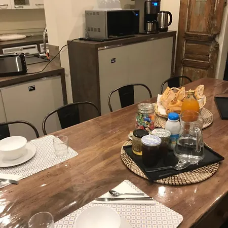 住宿加早餐酒店 Le Pied Du Geant - Local Securise Pour Les Velos