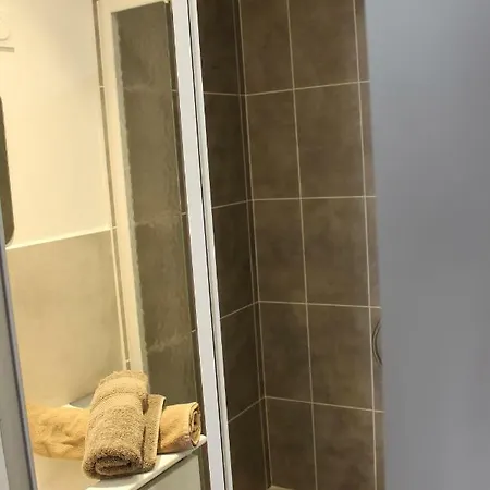 فندق مبيت وإفطار Le Pied Du Geant - Local Securise Pour Les Velos 4*