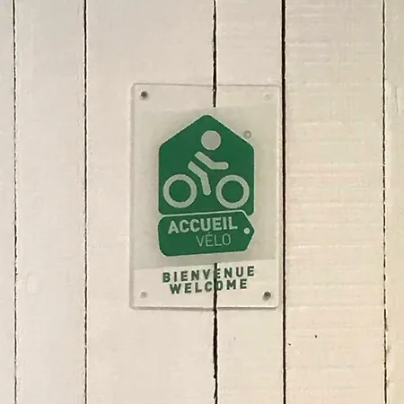 Le Pied Du Geant - Local Securise Pour Les Velos Bed & Breakfast