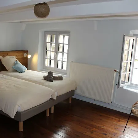 Bed & Breakfast Le Pied Du Geant - Local Securise Pour Les Velos