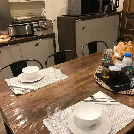 Le Pied Du Geant - Local Securise Pour Les Velos 4* Tournon-sur-Rhone