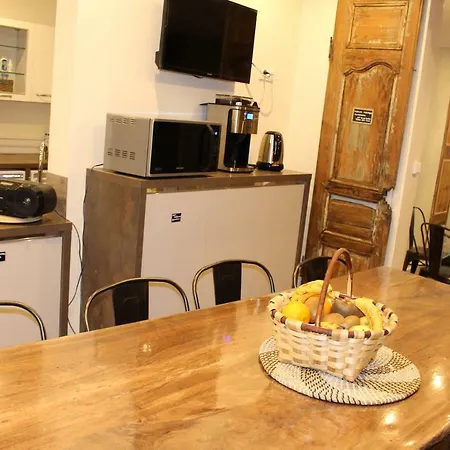 Couette-café Le Pied Du Géant - Local Sécurisé Pour Les Vélos